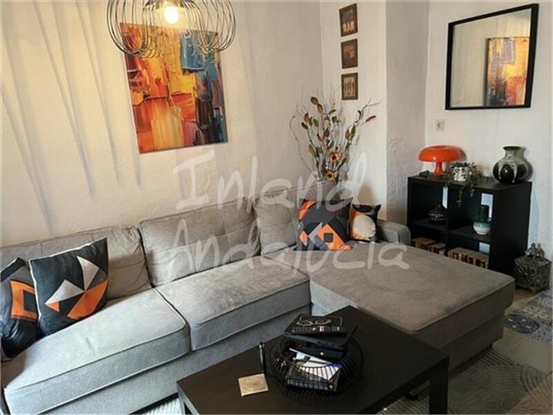 3 slaapkamer Gezinswoning Te koop