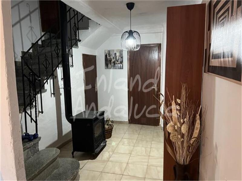 3 slaapkamer Gezinswoning Te koop