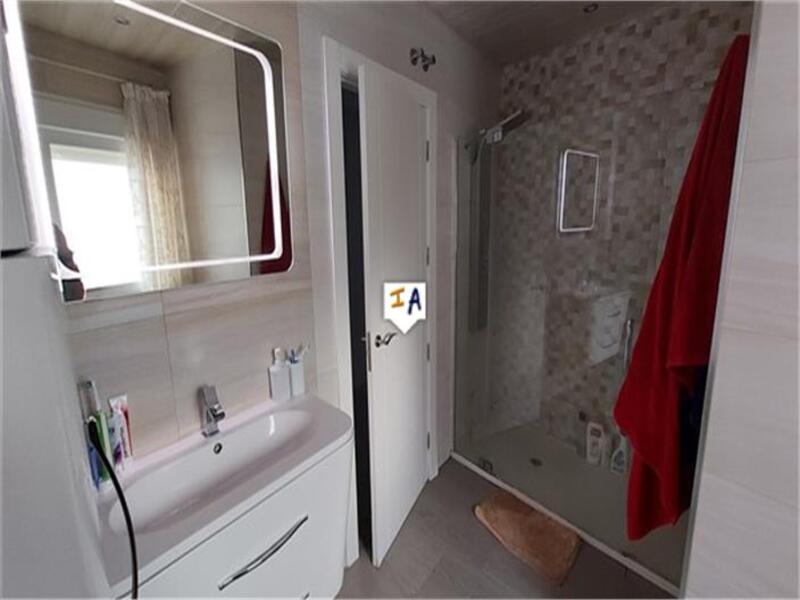 4 спальная комната городская тюрьма продается