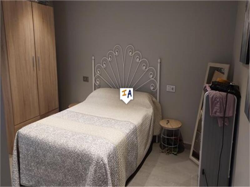 4 спальная комната городская тюрьма продается