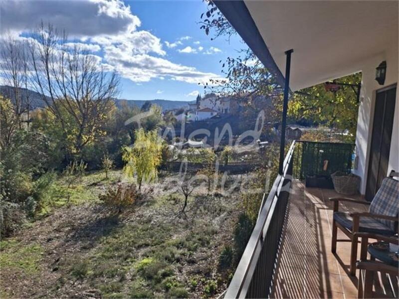 6 soverom Herregård til salgs