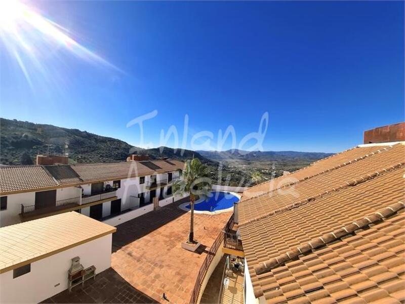 Apartment for sale in Alcaucin, Málaga