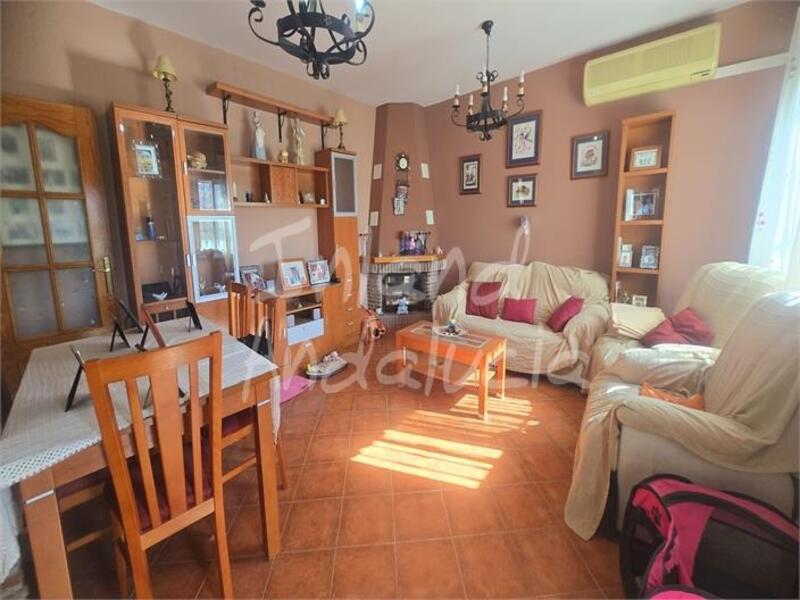 3 bedroom Country House for sale 3 bedroom Country House for sale