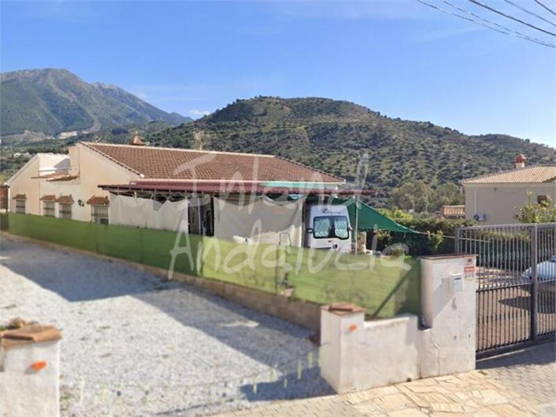 3 bedroom Country House for sale 3 bedroom Country House for sale