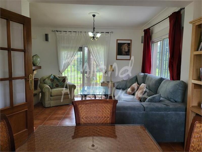 3 спальная комната вилла продается