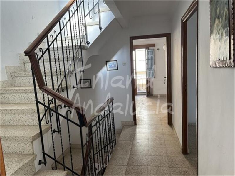 3 bedroom Townhouse for sale