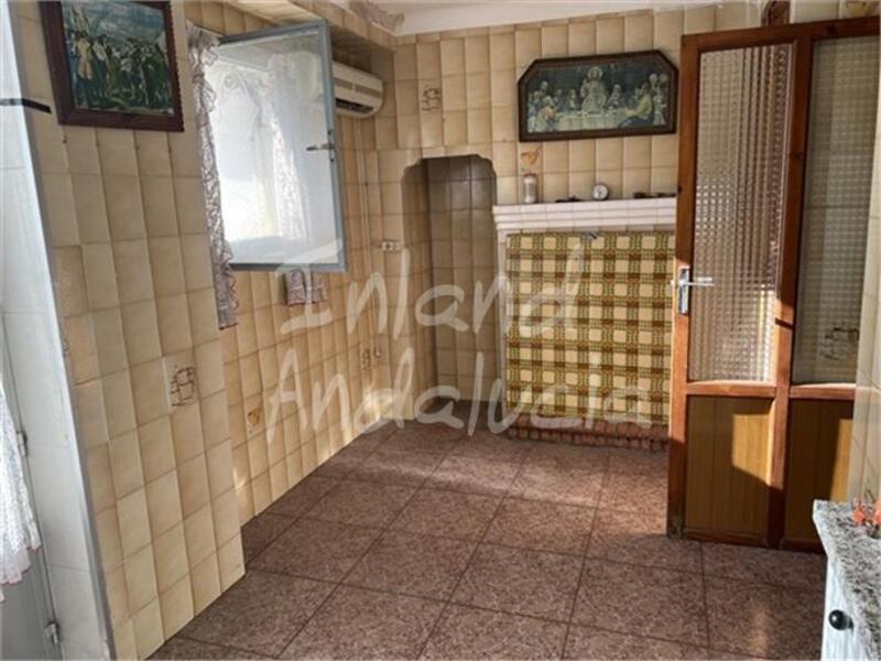 3 bedroom Townhouse for sale