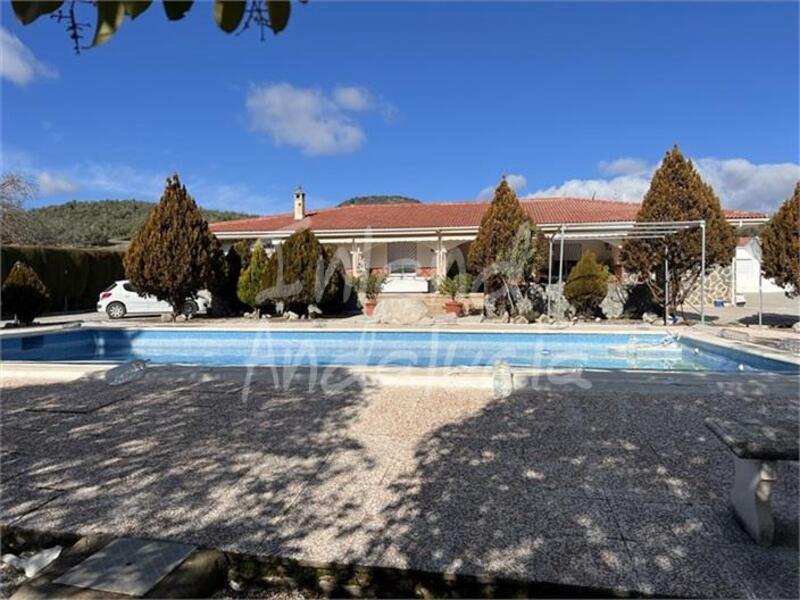 Country House for sale in Alcala la Real, Jaén