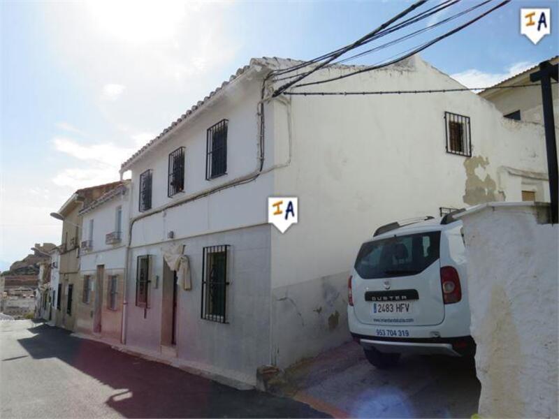 Townhouse for sale in Alcaudete, Jaén