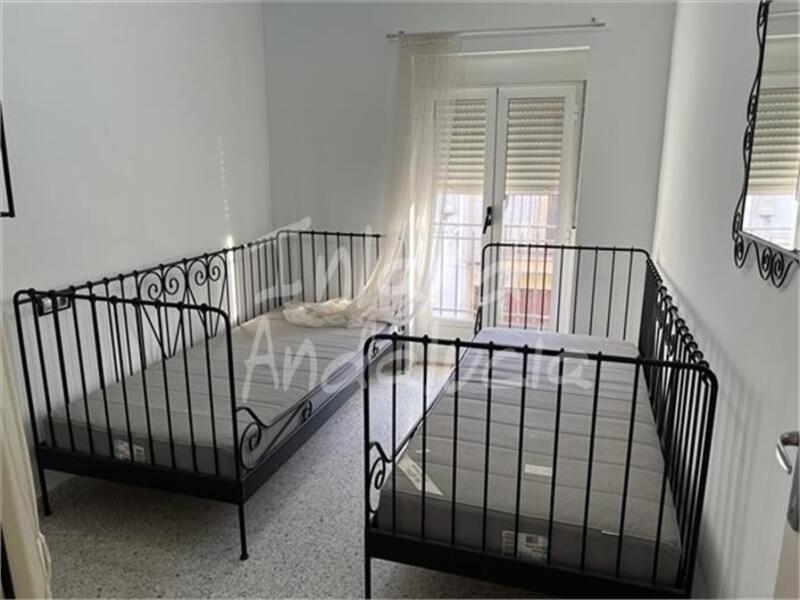 3 slaapkamer Gezinswoning Te koop