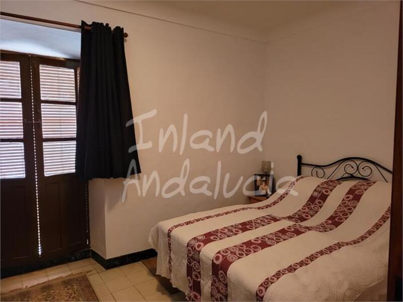 5 bedroom Townhouse for sale 5 bedroom Townhouse for sale