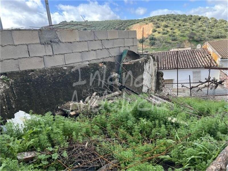 4 bedroom Townhouse for sale