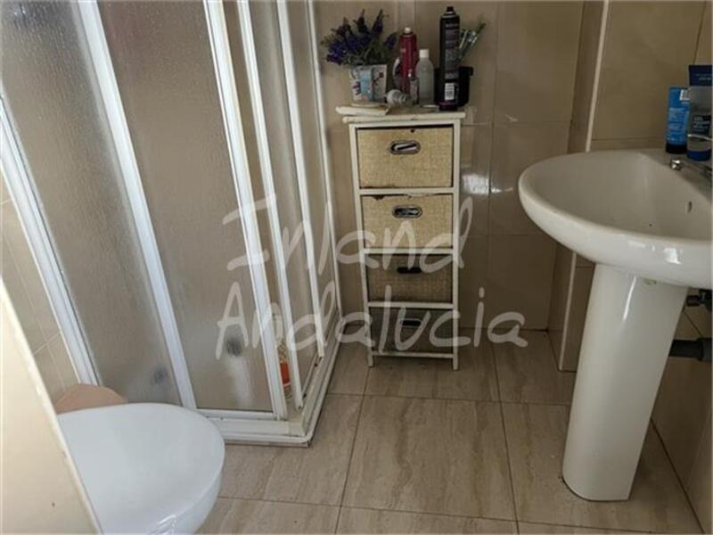 4 bedroom Townhouse for sale