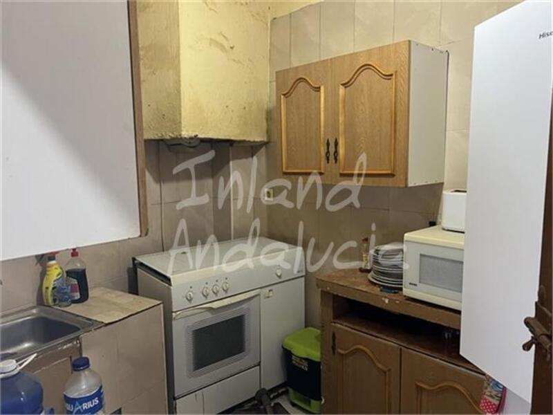 4 bedroom Townhouse for sale