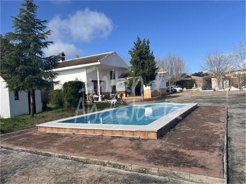 Country House for sale in Alcala la Real, Jaén