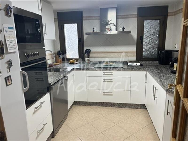 4 bedroom Country House for sale 4 bedroom Country House for sale