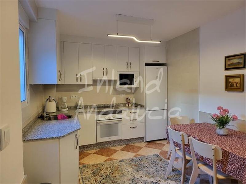 4 Schlafzimmer Stadthaus zu verkaufen