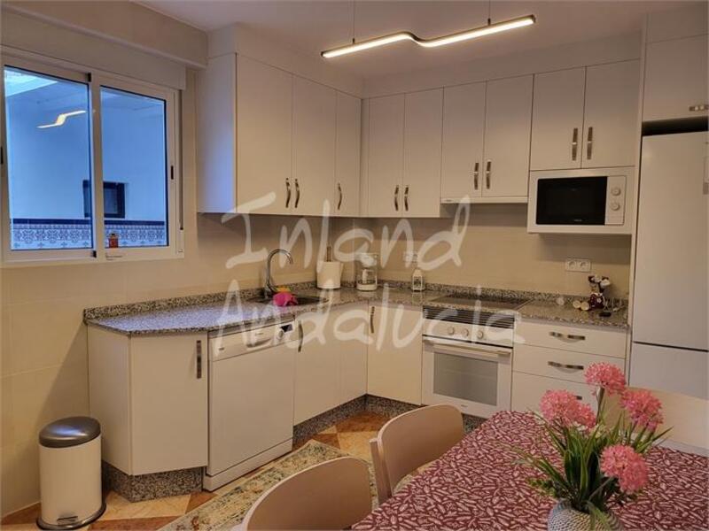 4 Schlafzimmer Stadthaus zu verkaufen