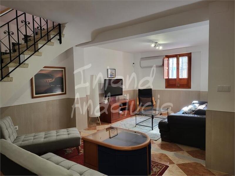 4 Schlafzimmer Stadthaus zu verkaufen