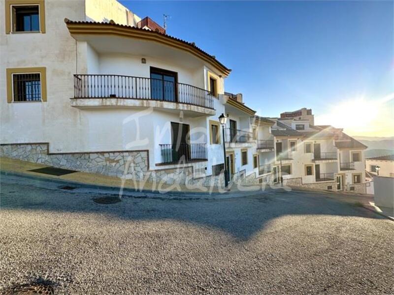 Apartamento en venta en Alcaucin, Málaga