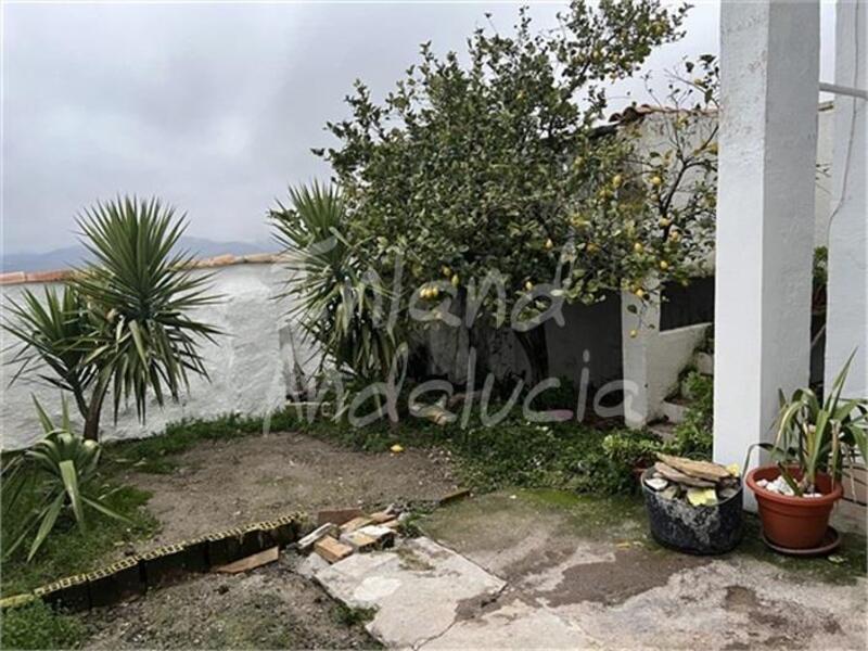 8 soveværelse Byhus til salg