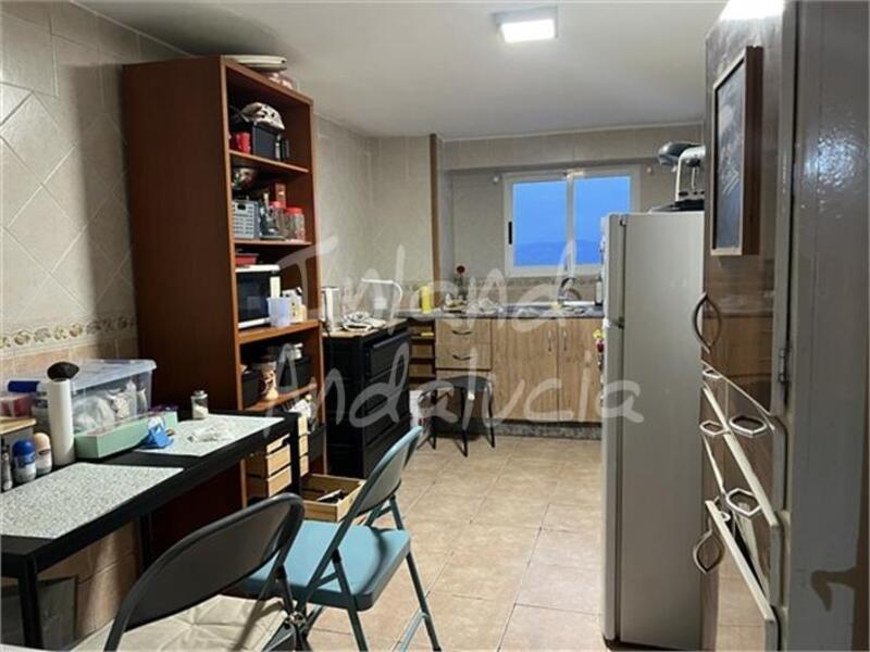 8 soveværelse Byhus til salg