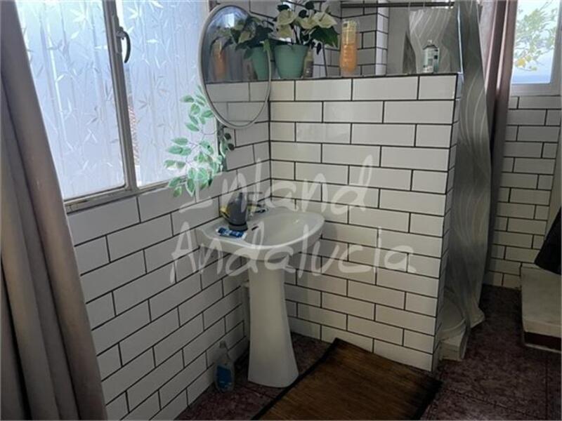 8 soveværelse Byhus til salg