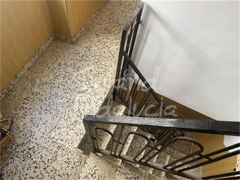 4 bedroom Townhouse for sale