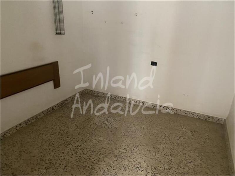 4 bedroom Townhouse for sale