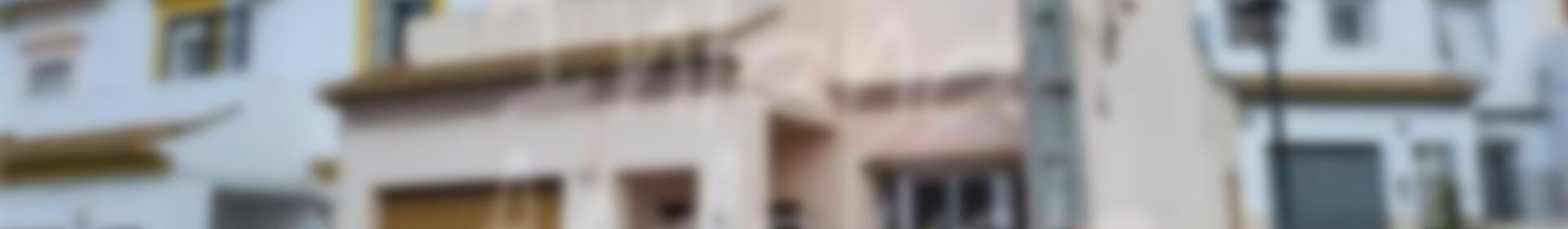 3 спальная комната городская тюрьма продается