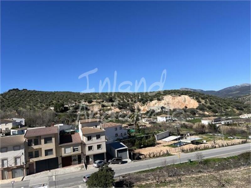 2 bedroom Townhouse for sale