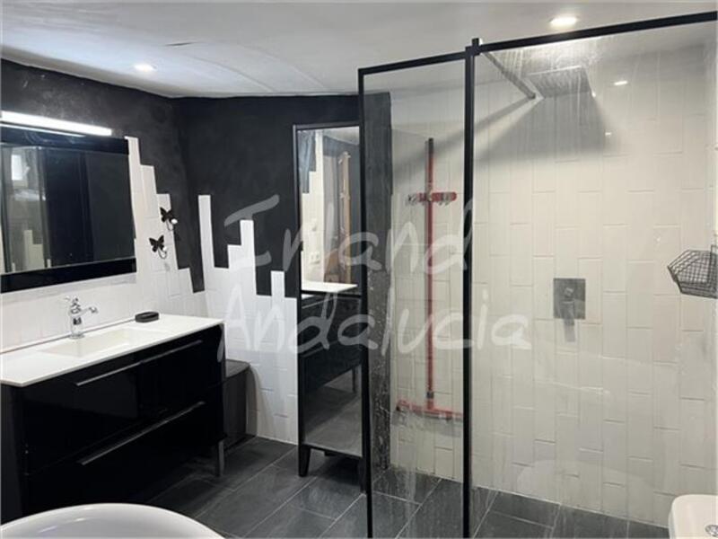 3 bedroom Townhouse for sale