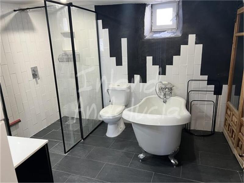 3 bedroom Townhouse for sale