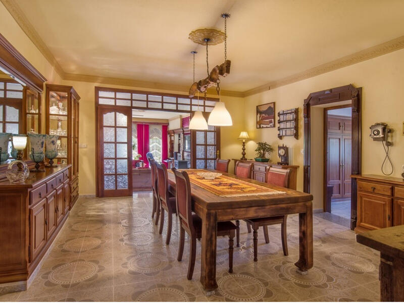 7 chambre Villa à vendre