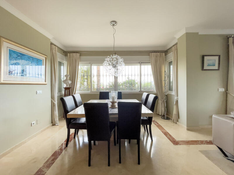 8 soverom Villa til salgs