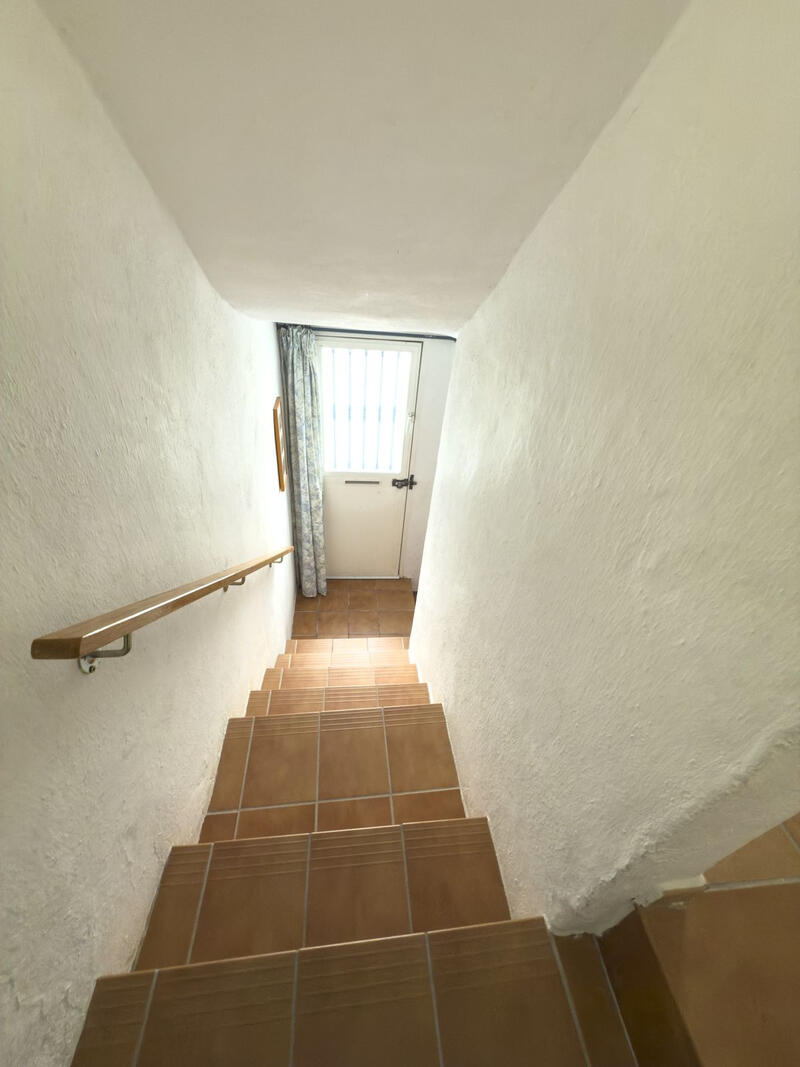 6 bedroom Duplex for sale