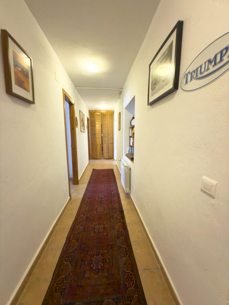 6 bedroom Duplex for sale