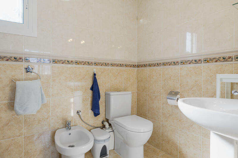 2 Cuarto Villa en venta