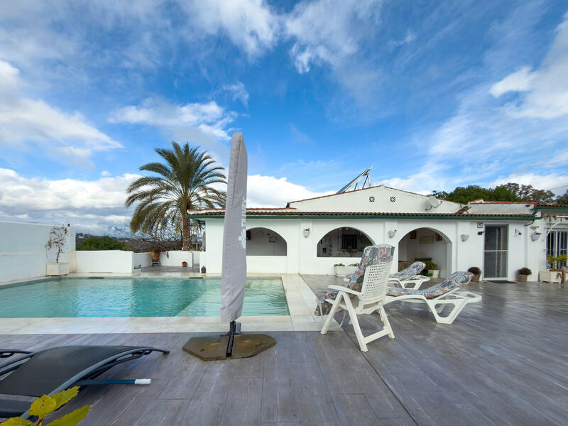 Villa for sale in Cartama, Málaga