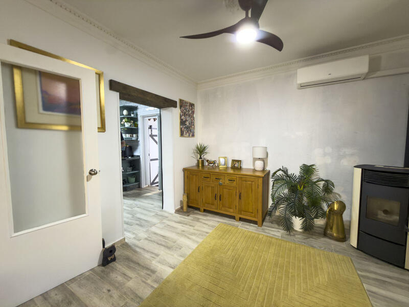 4 спальная комната вилла продается