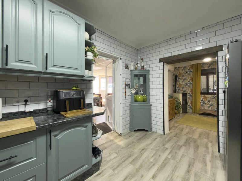 4 спальная комната вилла продается