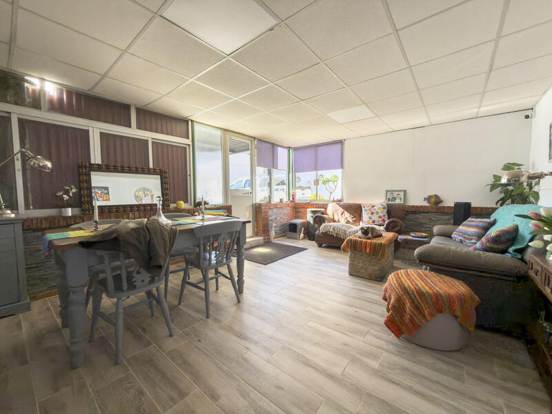 4 спальная комната вилла продается