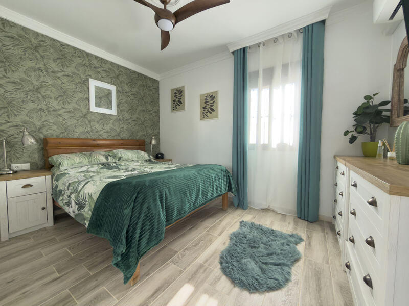 4 спальная комната вилла продается