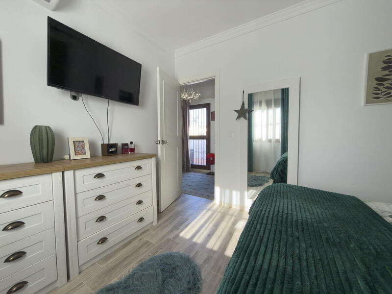 4 спальная комната вилла продается