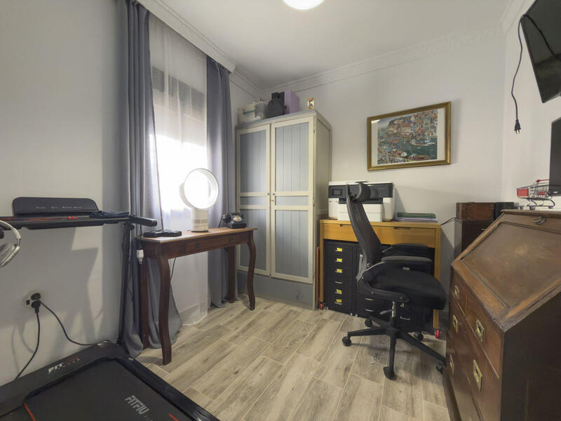 4 спальная комната вилла продается