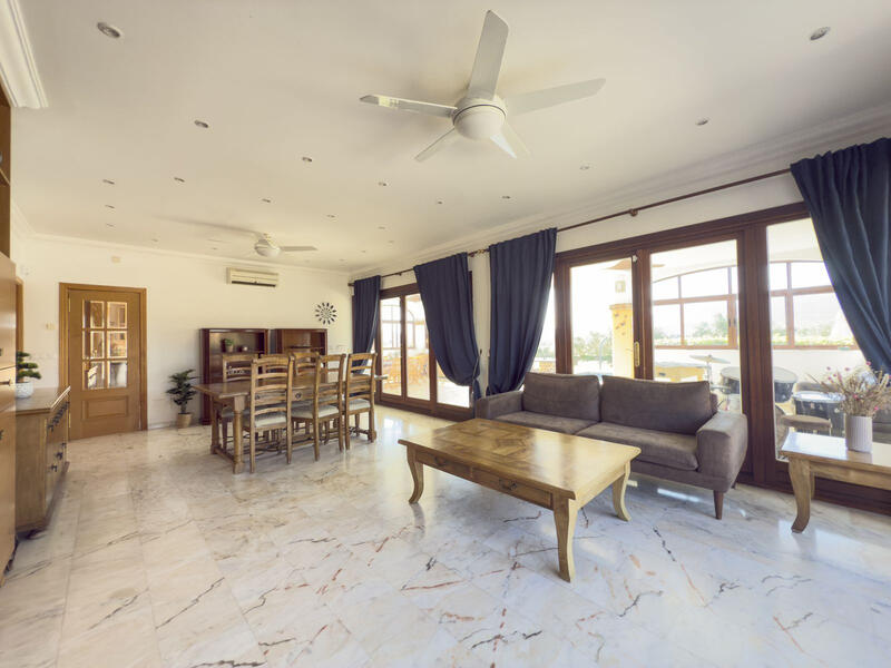 4 sovrum Villa till salu