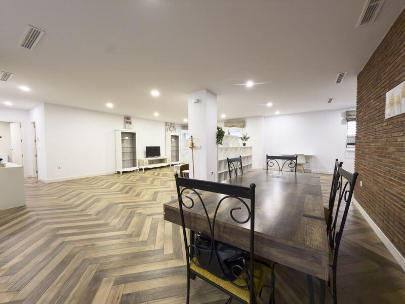 3 спальная комната квартира продается