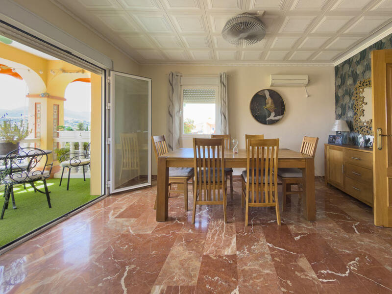 5 bedroom Villa for sale