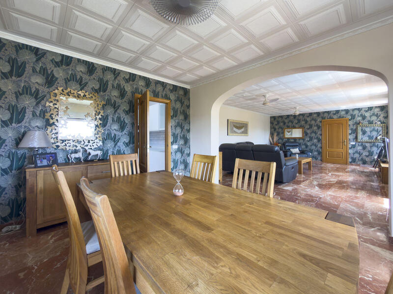 5 bedroom Villa for sale