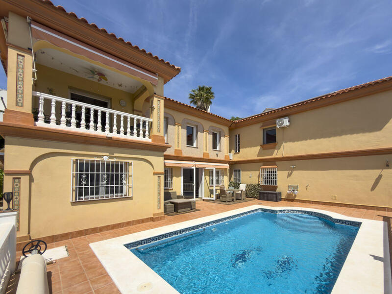 5 bedroom Villa for sale